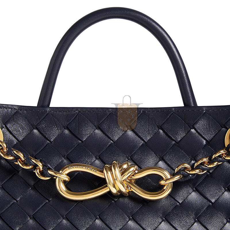 BOTTEGA VENETA SMALL ANDIAMO CHAIN NOCTURNAL 786008VCPP14184 (25*20*10cm)